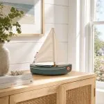 maison-tirot-le-sloop-wooden-toy-sailboat-gessato-6