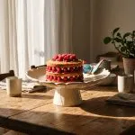 bordallo-pinheiro-cloudy-butterflies-cake-stand-gessato-3